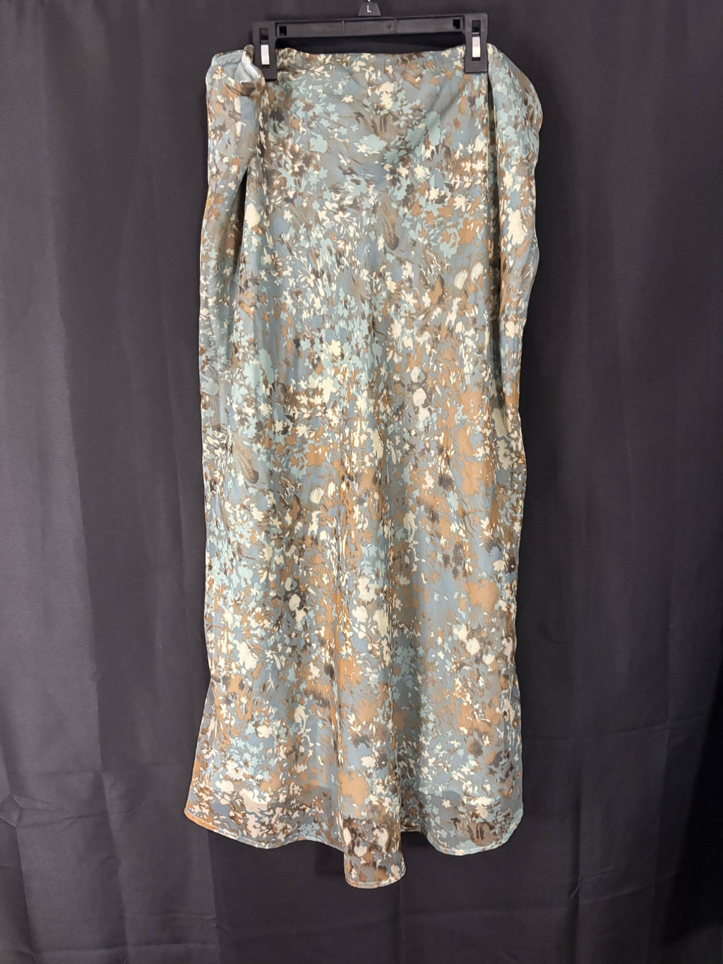 Resale - Cato floral maxi skirt · Size XL